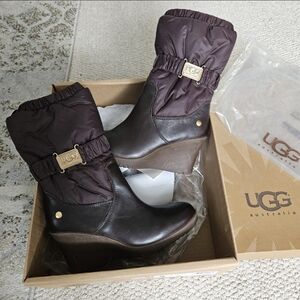 Vintage UGG winter boots (never worn)